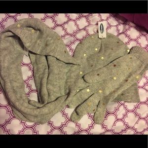 Hat/gloves/scarf set